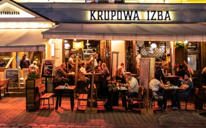 Krupowa Izba – Karczma regionalna w Zakopanem