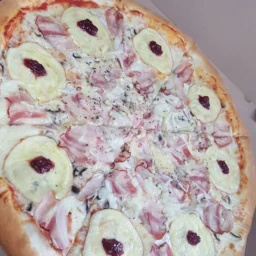 Pizzeria Staff