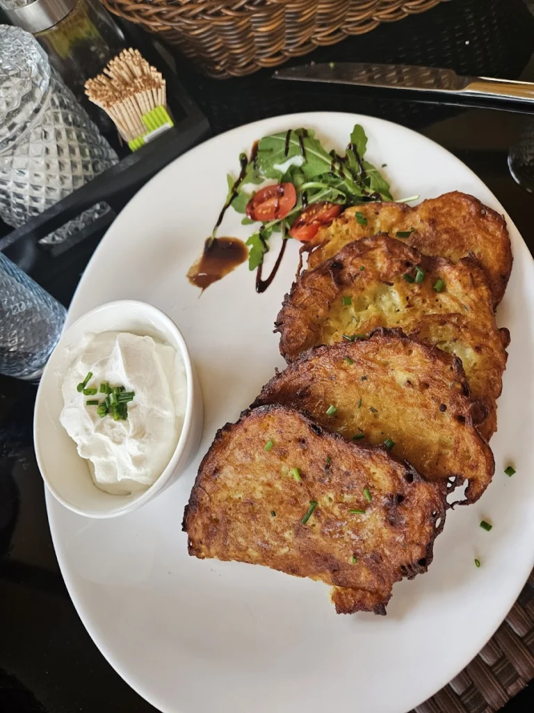 Karczma „Pod Dębem” — zdjęcie 3