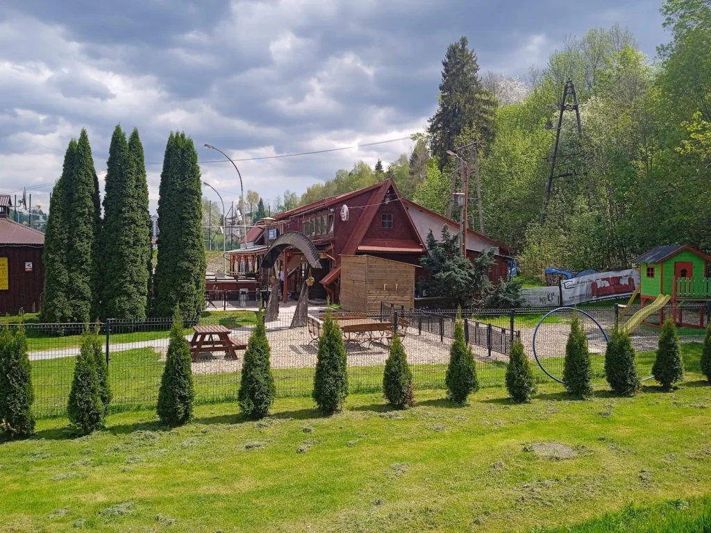 Cafe Bar Lodowisko – Kawiarnia w Rabce-Zdroju
