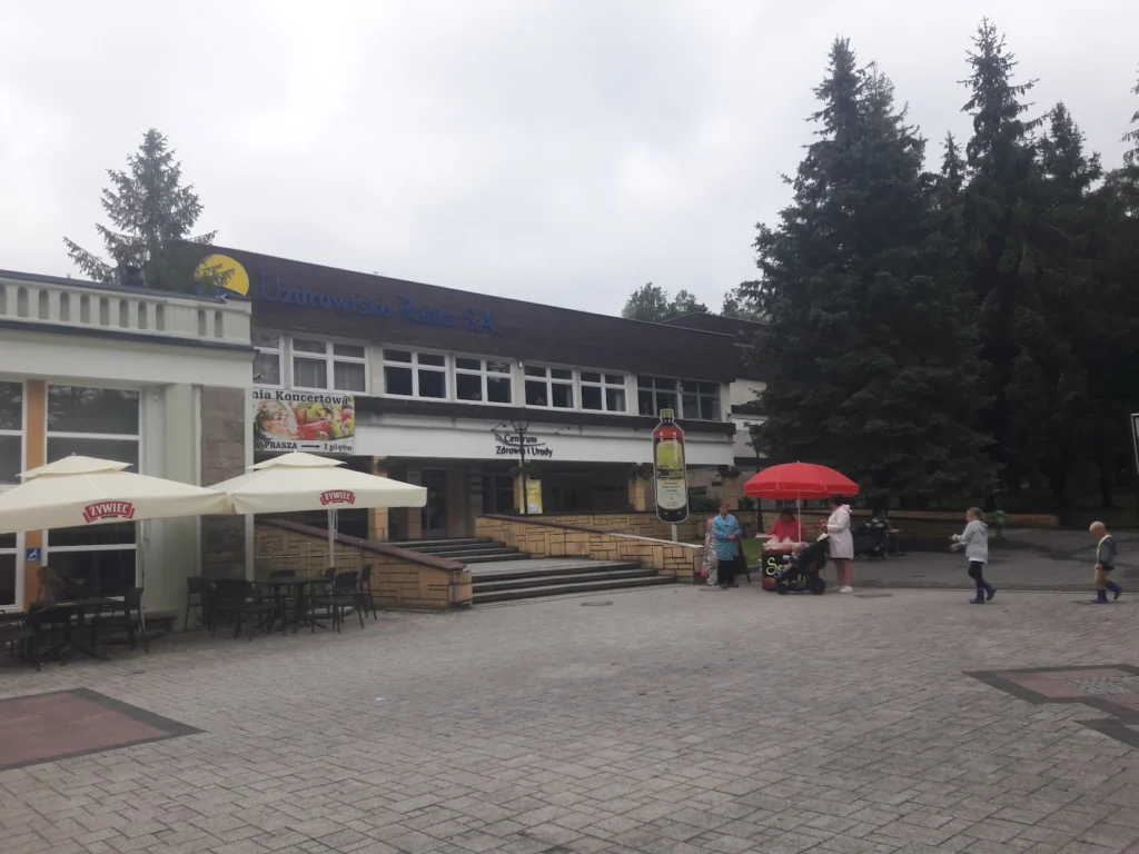 Kawiarnia Koncertowa i Pijalnia Wód Mineralnych w Zakładzie Przyrodoleczniczym — zdjęcie 3