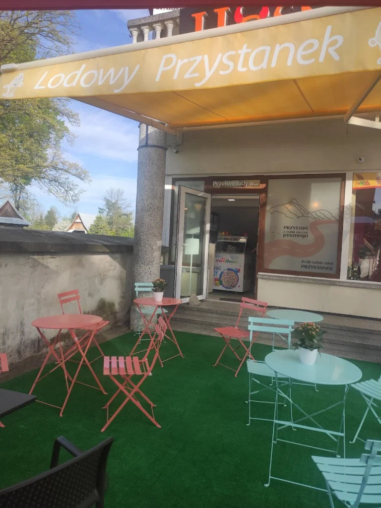 Lodowy Przystanek🍦 – Restauracja w Czarnym Dunajcu