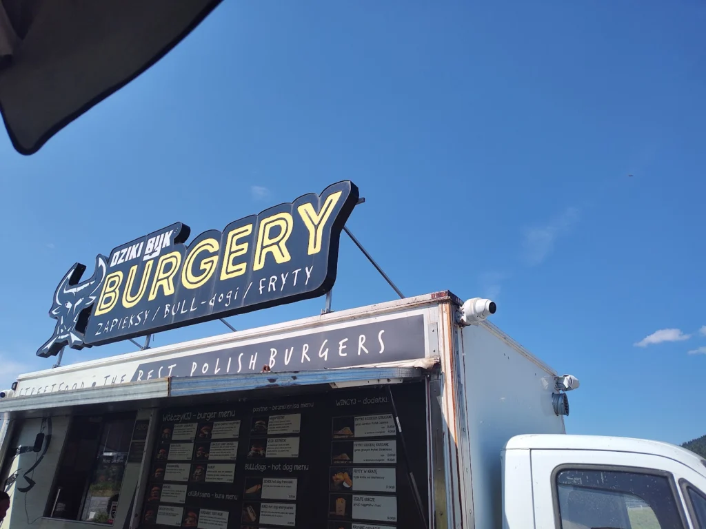 Dziki Byk Harklowa – Restauracja w Maniowach