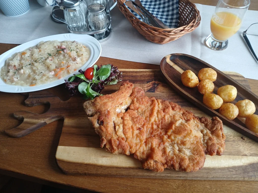 Pensjonat i Restauracja „Nowak” by Babula — zdjęcie 3