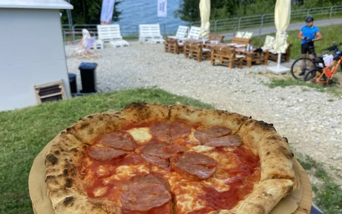 Rock Garden Food Truck Park – Restauracja w Maniowach
