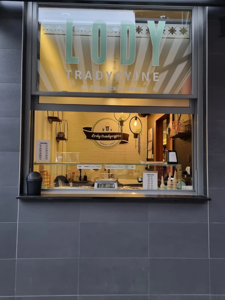 Lody Tradycyjne M.Żarnecka-Cyrwus – Restauracja w Nowym Targu