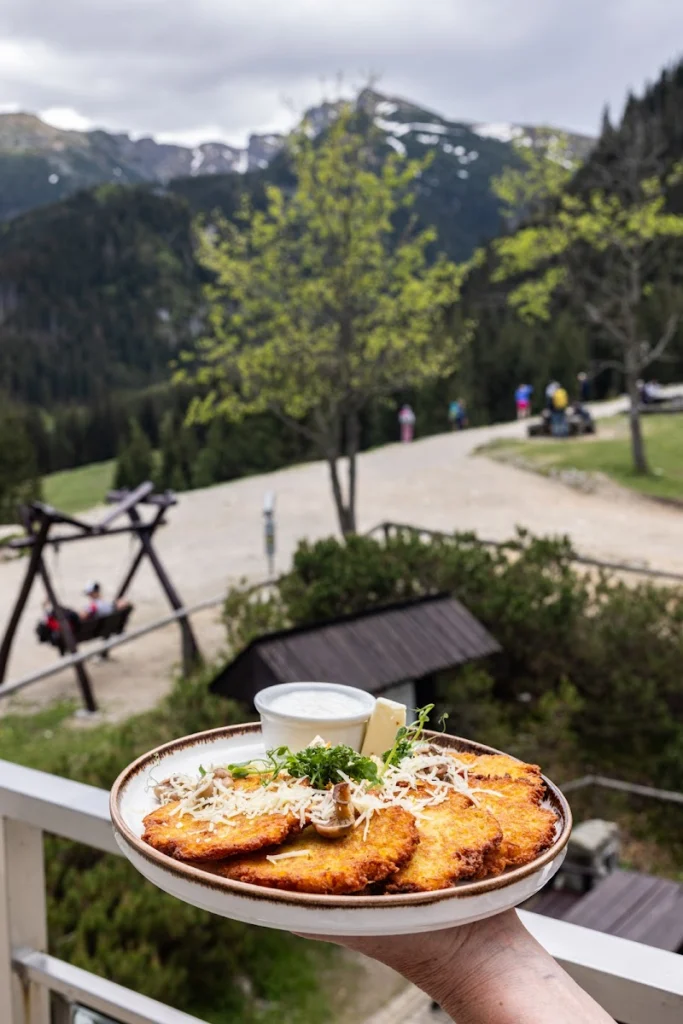 Restauracja Kalatówki z widokiem na Kasprowy Wierch — zdjęcie 4