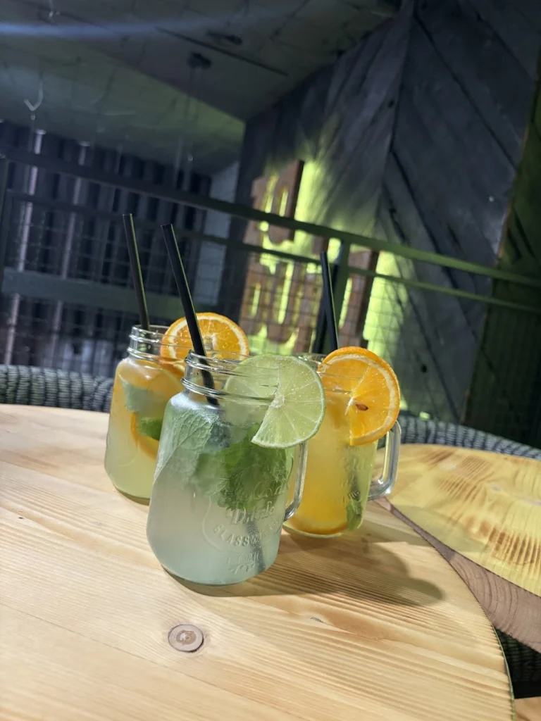 Zabujana Lobby Bar — zdjęcie 2