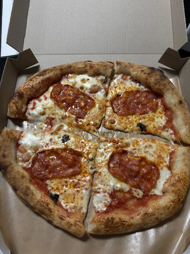 Pizza Neapolitańska – Włoski Przystanek – Pizza Zakopane — zdjęcie 3