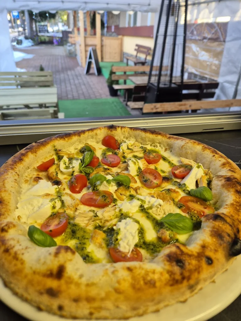 Pasquale Neapolitan-style pizza — zdjęcie 2