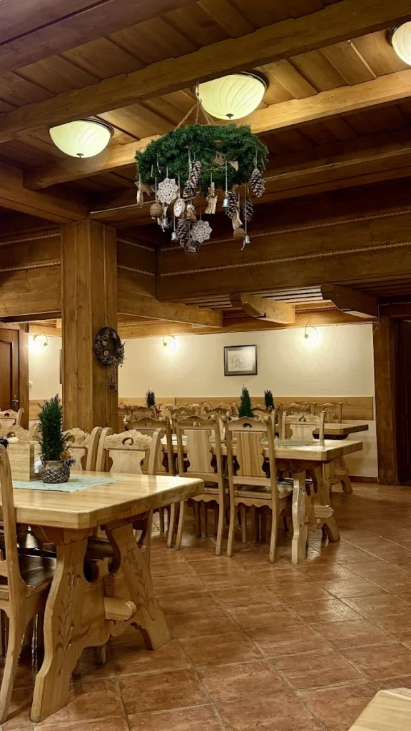 Restauracja w Ośrodku Wczasowym Marymont — zdjęcie 5