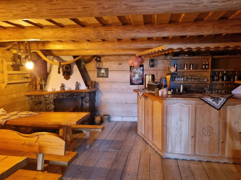 Szałas Pod Smrekami – Restauracja w Kościelisku
