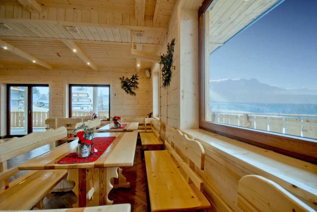 Restauracja U Góralki – widok na Tatry i Zakopane, kuchnia góralska – Restauracja w Murzasichlu