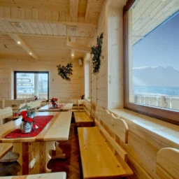 Restauracja U Góralki – widok na Tatry i Zakopane, kuchnia góralska